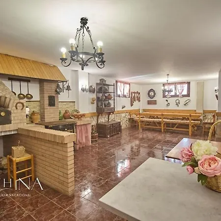 Casa Otanes. En La Playa, Con Piscina Privada. Mogro