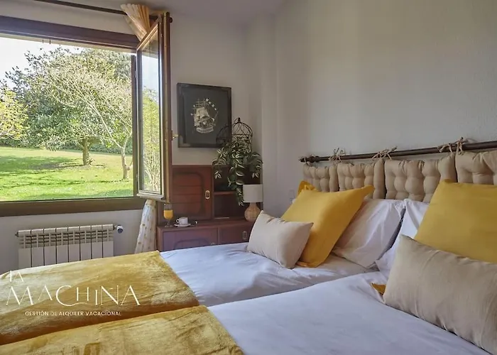 Casa Otanes. En La Playa, Con Piscina Privada. Villa Mogro