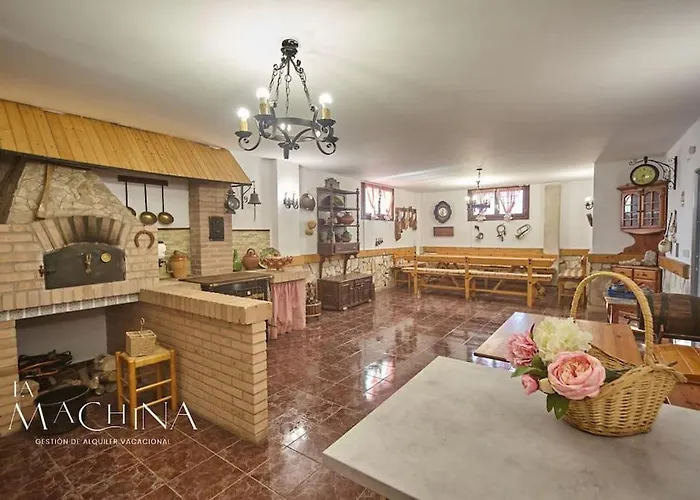Casa Otanes. En La Playa, Con Piscina Privada. Mogro