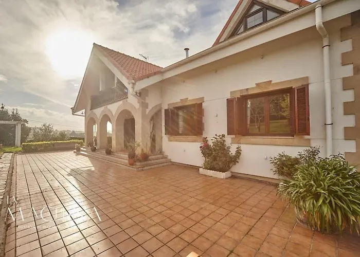 Casa Otanes. En La Playa, Con Piscina Privada. Villa Mogro