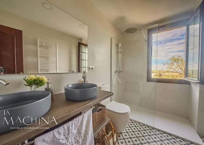 Casa Otanes. En La Playa, Con Piscina Privada. Villa *