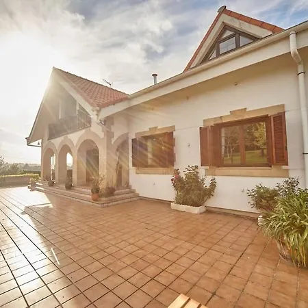 Casa Otanes. En La Playa, Con Piscina Privada.