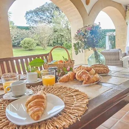 Casa Otanes. En La Playa, Con Piscina Privada. Mogro