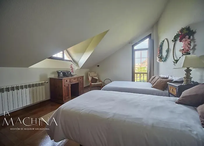 Casa Otanes. En La Playa, Con Piscina Privada. Mogro