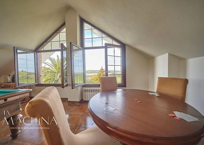 Casa Otanes. En La Playa, Con Piscina Privada.