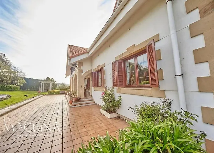 Casa Otanes. En La Playa, Con Piscina Privada. Villa Mogro