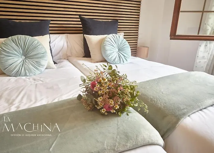 Casa Otanes. En La Playa, Con Piscina Privada. Mogro