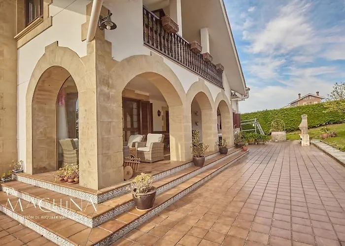 Casa Otanes. En La Playa, Con Piscina Privada.