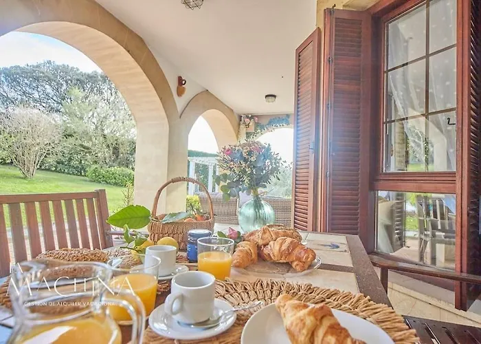 Casa Otanes. En La Playa, Con Piscina Privada.